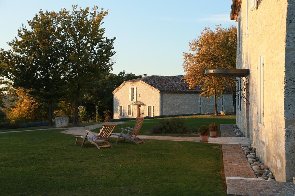 Chambres D'Hotes Domaine De Nazere Avezan Bagian luar foto