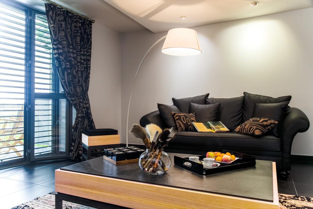 Chambres D'Hotes Domaine De Nazere Avezan Bagian luar foto