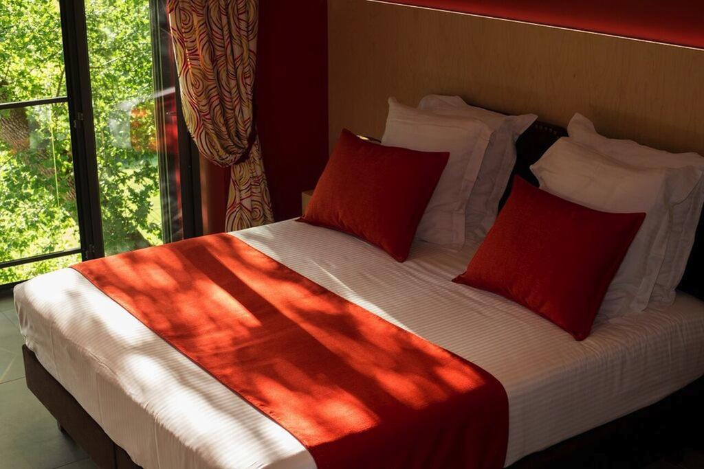 Chambres D'Hotes Domaine De Nazere Avezan Bagian luar foto
